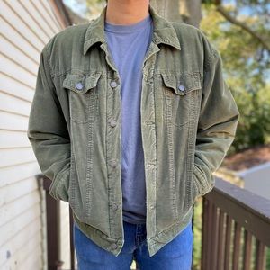 Gap men’s corduroy sherpa-lined trucker jacket